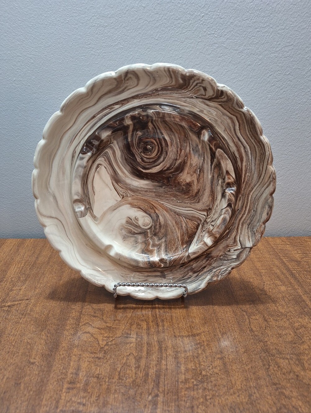 Vtg 80s Ceramic Cream & Brown Marble Swirl Scalloped Edge 10.5 In Ashtray Signed